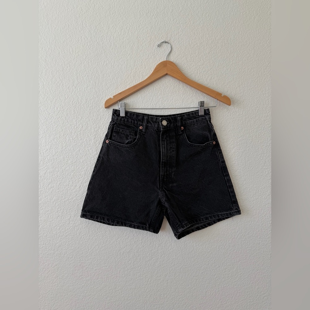 Zara Women’s Classic Black Denim Shorts High Rise size 4 GUC